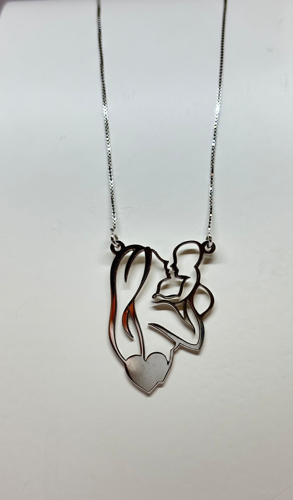 Collana maternità